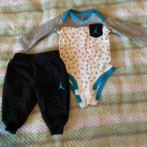 Sold!!!Baby boy Nike Jordan 2pc
